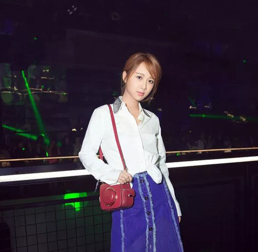 牛仔穿出法系高级感,牛仔系类穿出大牌感觉