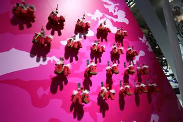 千军万马英雄道爱玛电动车全面领跑