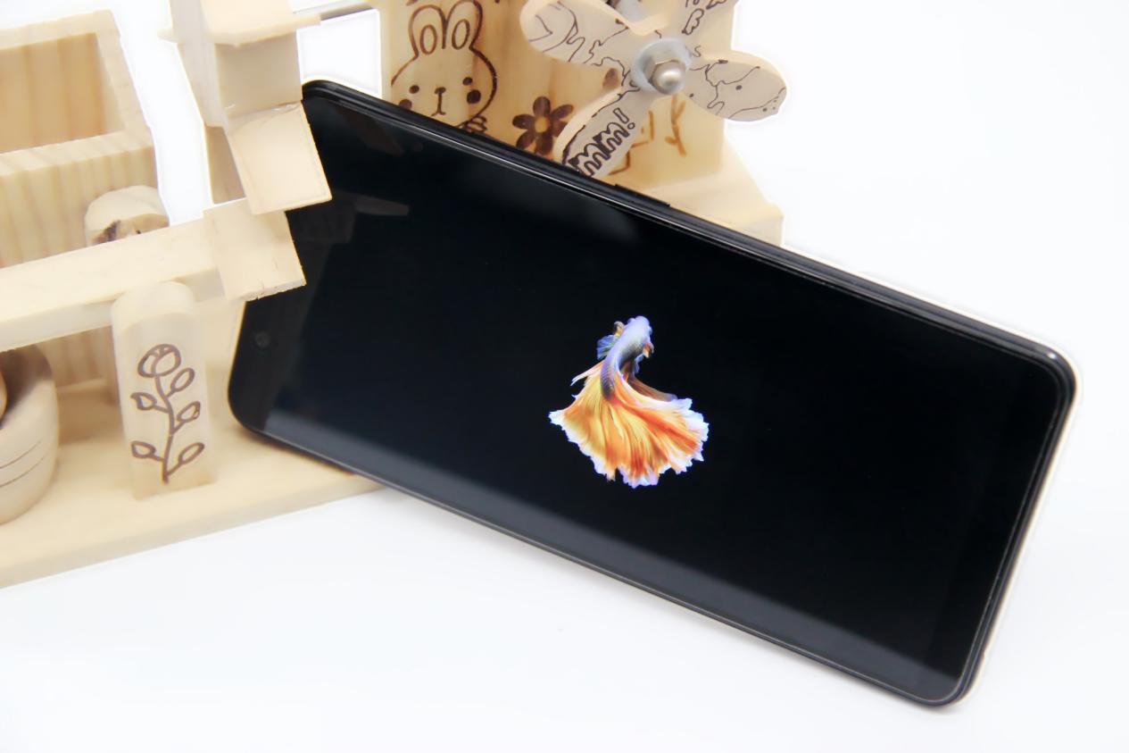 vivox20全面屏新机细节,vivo全面屏新机上手测评