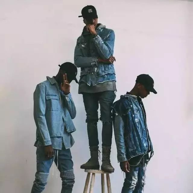 你盲目的对各大潮牌如数家珍，却不知在别人眼里你只是FUCCBOI