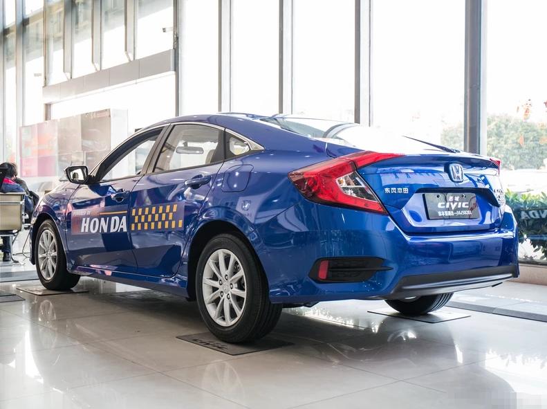 本田思域1.5t好还是卡罗拉1.8好,2017年本田思域豪华版试驾视频
