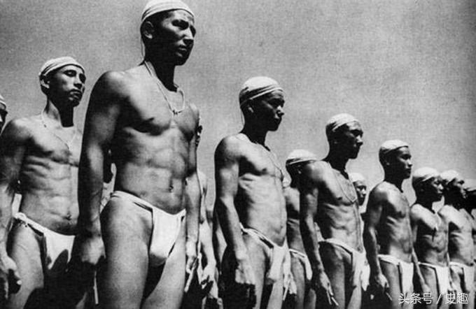 抗战时期日本士兵服,日本鬼子侵华时期标志性武器