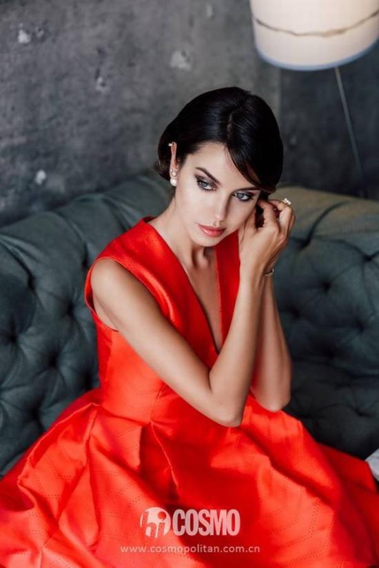 复古珍珠衣服搭配,珍珠可以搭配休闲服