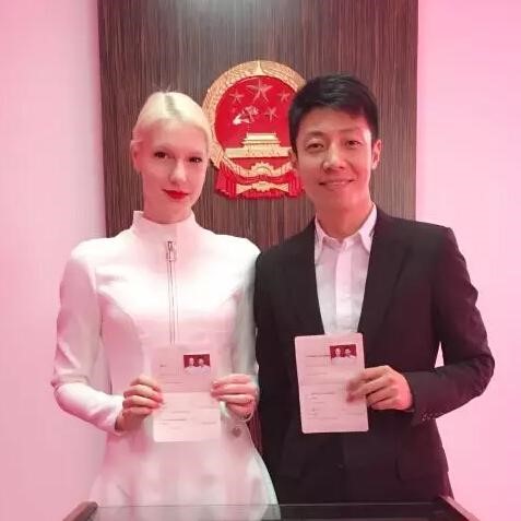 撒贝宁李白家庭,撒贝宁李白家庭地位