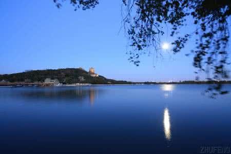 一粒红豆古诗,一粒红豆寄相思下一句