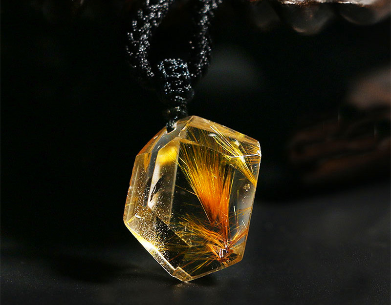 晶莹剔透的水晶-其莹如水，其坚如玉