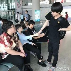 自古LOL电竞圈多队宠和交际花？比小虎还可怕！