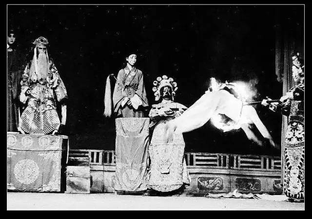 照片上的你们过得还好吗,照片中的你现在还好吗