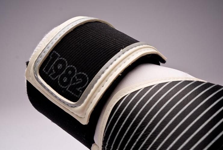 阿迪达斯骑行手套,阿迪达斯足球手套