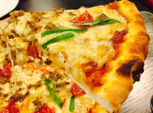 每个饥寒交迫的晚上,一块披萨就能让我荡漾