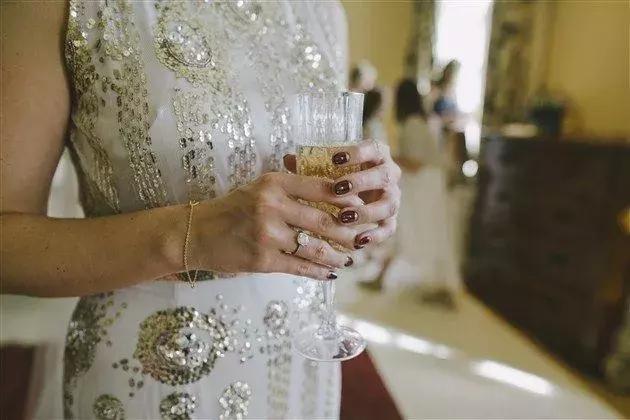 买婚戒推荐买哪个品牌的,婚戒一定要买品牌吗