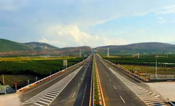 云南最美公路自驾出行攻略,自驾去云南沿途的风景美不胜收