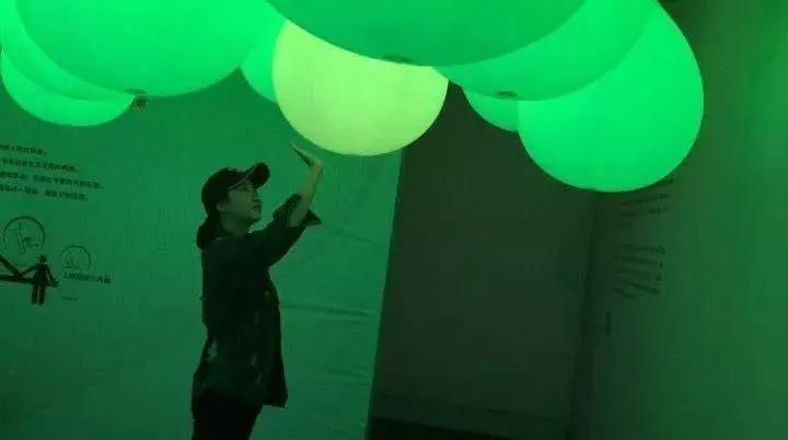 西安这个欢造节结束了熊孩子们还没有玩够