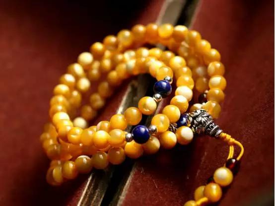 砗磲玩久了以后会有什么变化,砗磲放久了出现了黄点