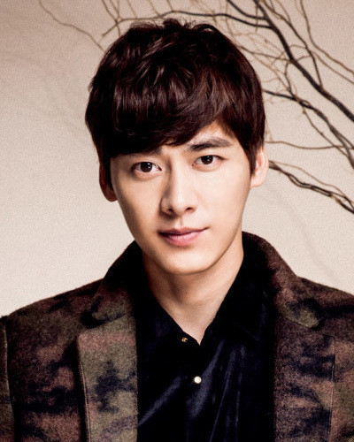 李易峰TFBOYS吴磊杨洋井柏然的前任和未来老婆原来长这样