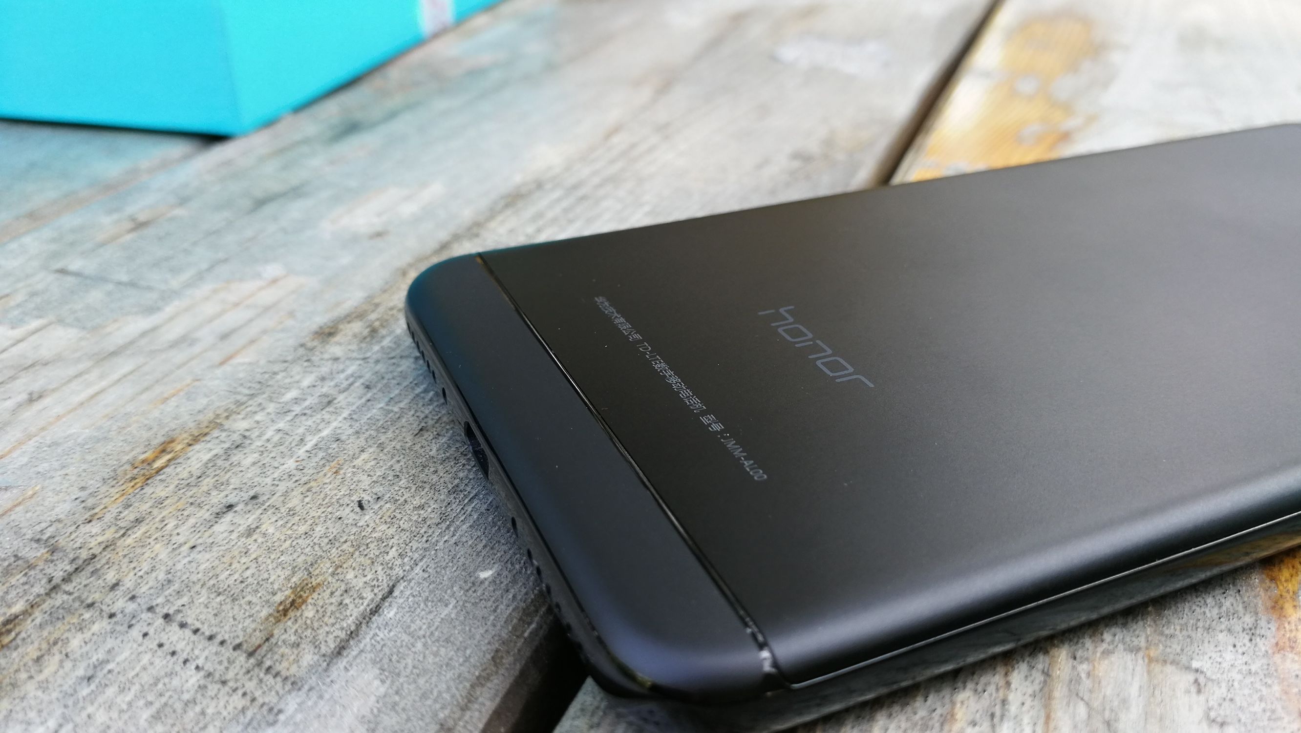 荣耀v9play评测,北欧极简风格设计要点