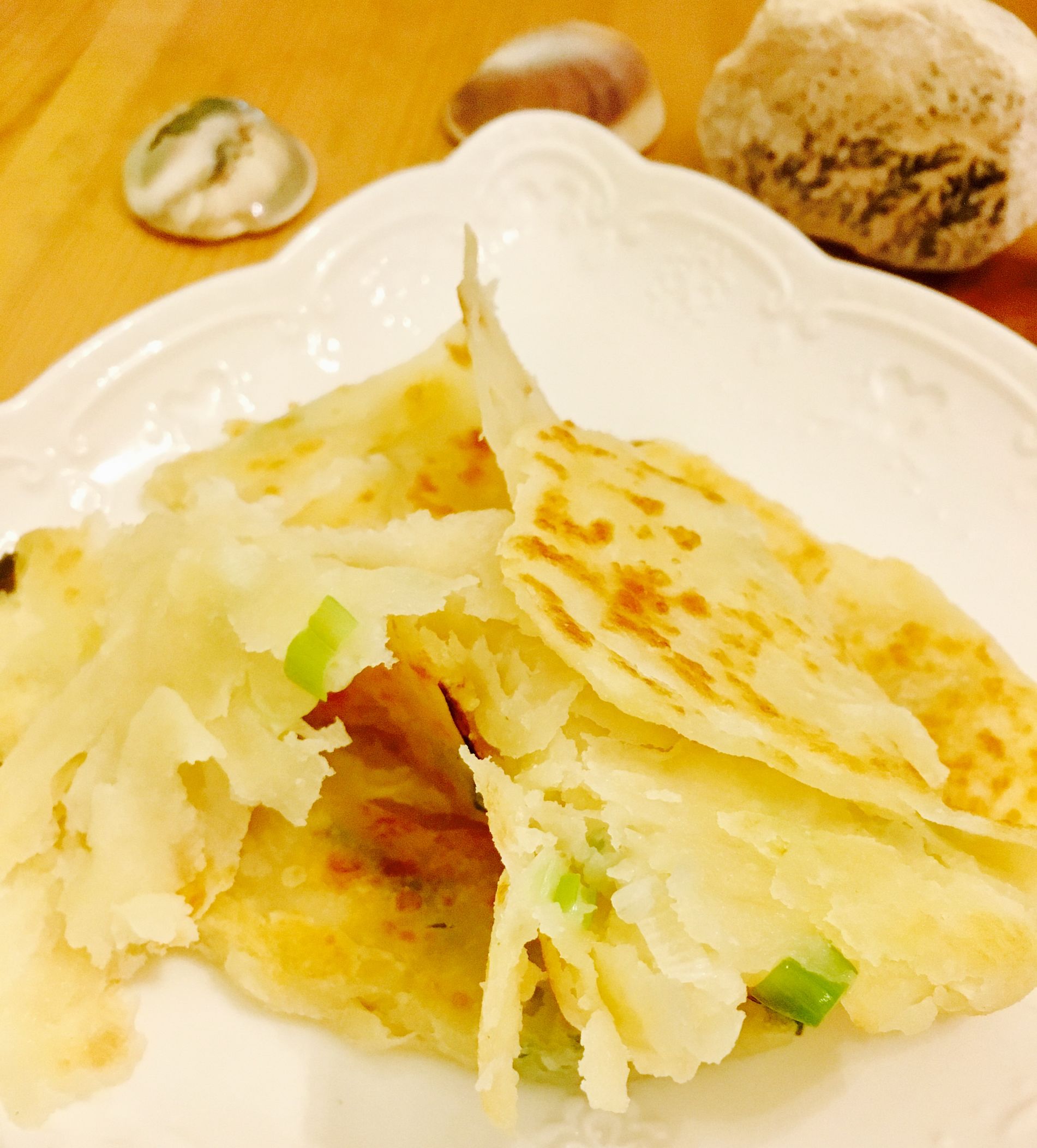 正宗酥脆葱油芝麻千层饼,千层饼葱油的家常做法视频