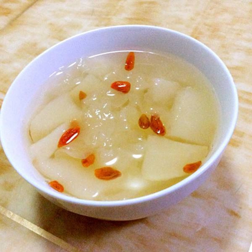 抽烟干咳吃什么清肺,秋天胸闷气短干咳怎么回事