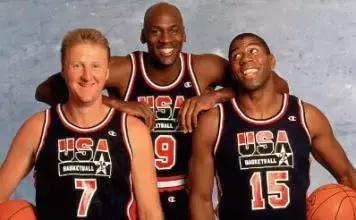 champion黑色和白色哪个好,champion复古低调