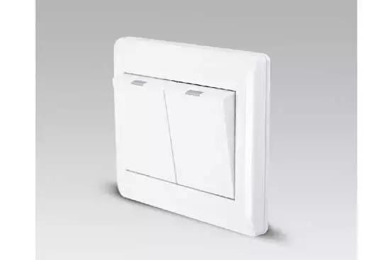 家里安装的开关不好看怎么办,家里的开关需要装些什么保护