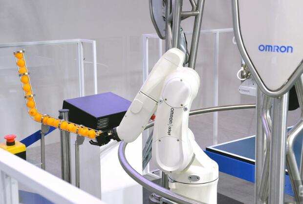 最新款乒乓球机器人,乒乓球发球机