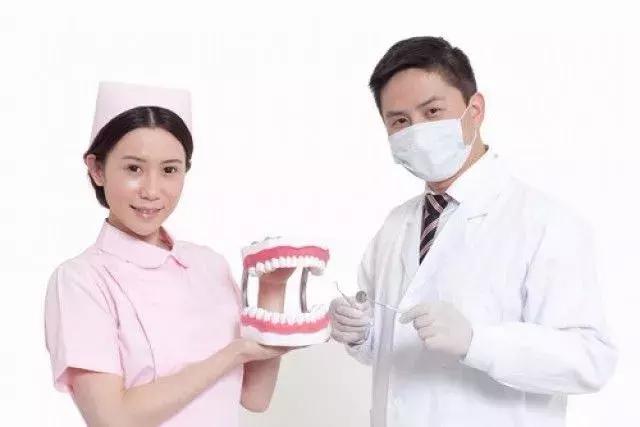 口腔溃疡会遗传！父母有复发性口腔溃疡，子女发病率高达90%