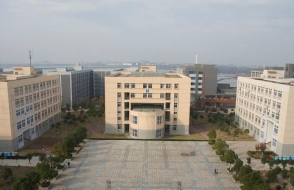 我们就要离开这里，就像我们没有来过一样华师武汉传媒学院