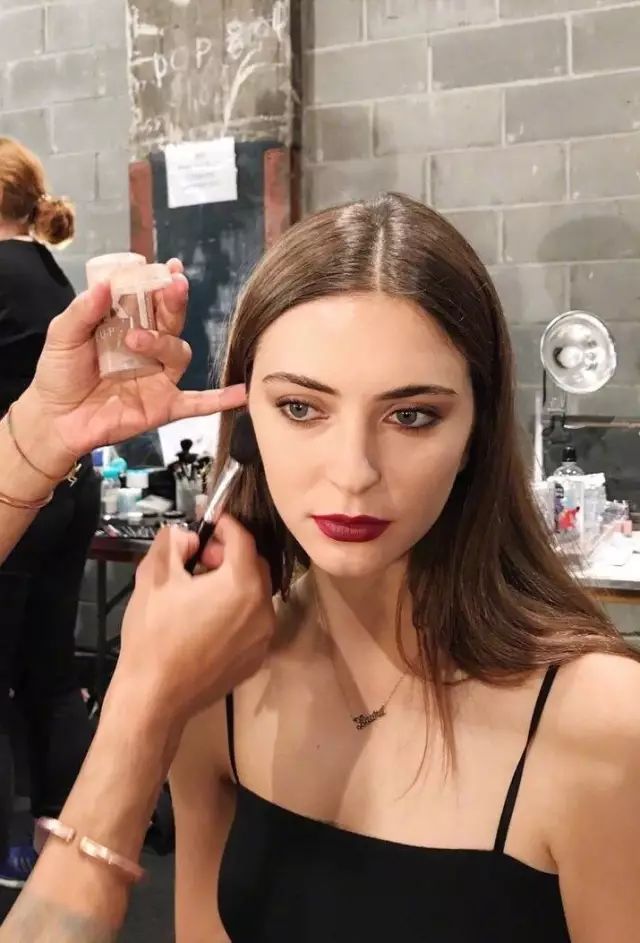 「FLACOO芙兰珂」初秋最chic眼影组合,唐嫣和baby亲自示范!