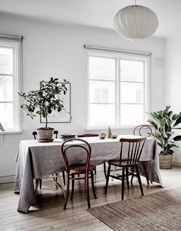 适合用在餐桌书桌,颜值高坐着舒服的经典木椅子也就那么几把