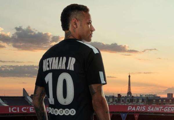 内马尔以一身伤痕换舞者之名,内马尔以爱之名