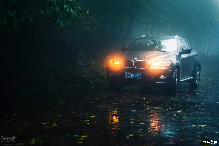 宝马X6,不谈性能如何!自驾遇上大雨还被拍成大片,颜值绝对够!