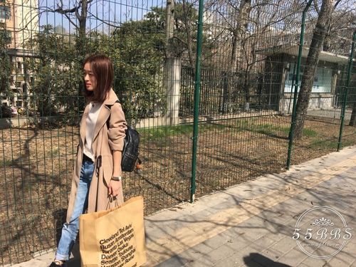 55大咖齐秀春装！卫衣风衣墨镜迷醉初春里！