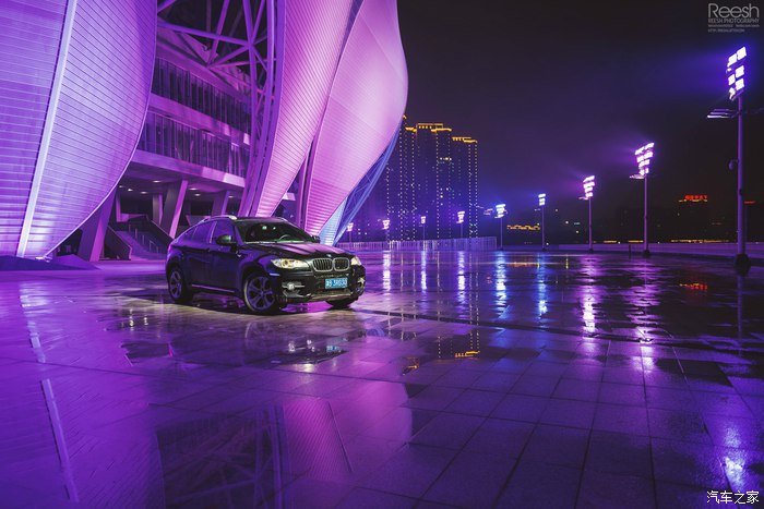 宝马X6,不谈性能如何!自驾遇上大雨还被拍成大片,颜值绝对够!