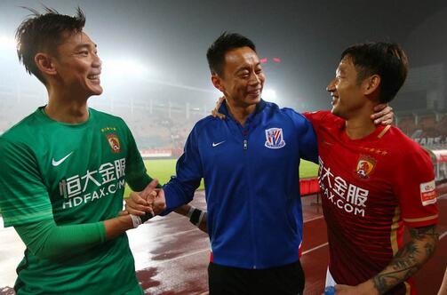 恒大昔日功勋离队后重回巅峰,广州恒大功勋球员退役