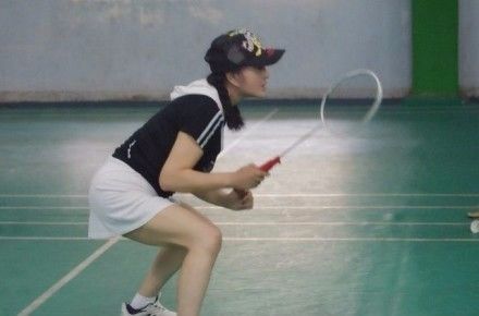 羽毛球运动伤治疗,羽毛球和网球哪个更容易受伤