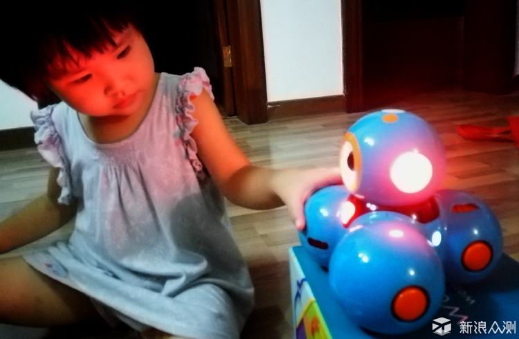 少儿编程机器人达奇,达奇机器人少儿编程