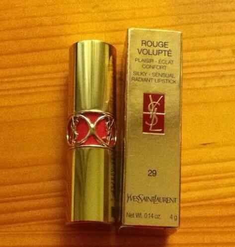 娇兰黄皮必入的口红,娇兰和ysl口红哪个好