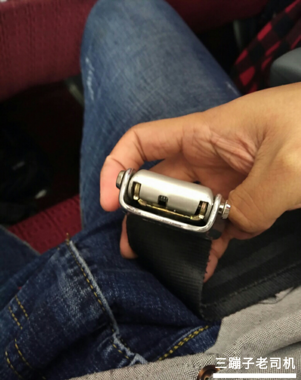 第一次坐飞机不尴尬乘机最全流程,第一次坐飞机详细流程需要带什么