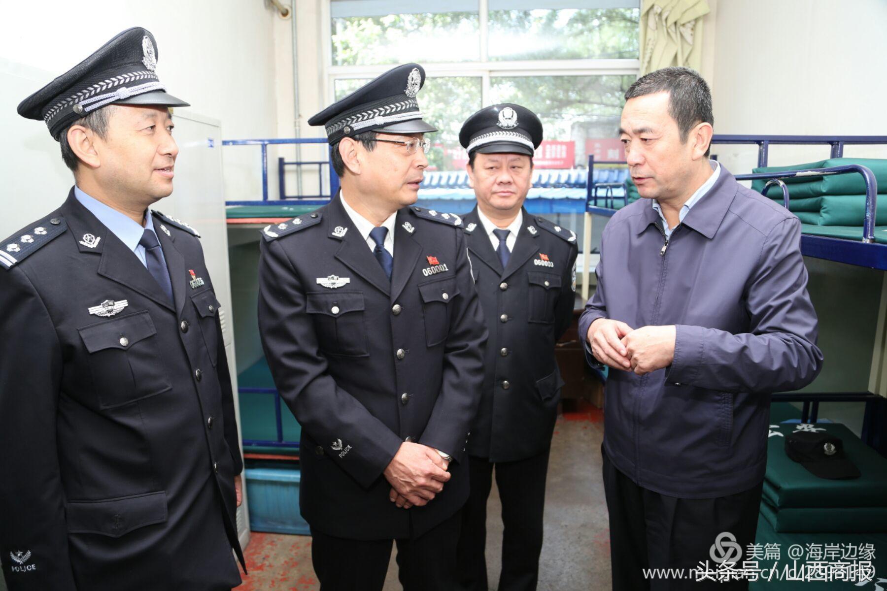 县公安局扎实开展警务实战大练兵,公安十九大忠诚保平安实战演练