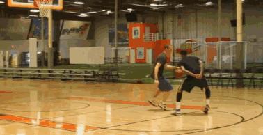 每个人都会犯低级的错误的句子,大多数人都会犯的错误