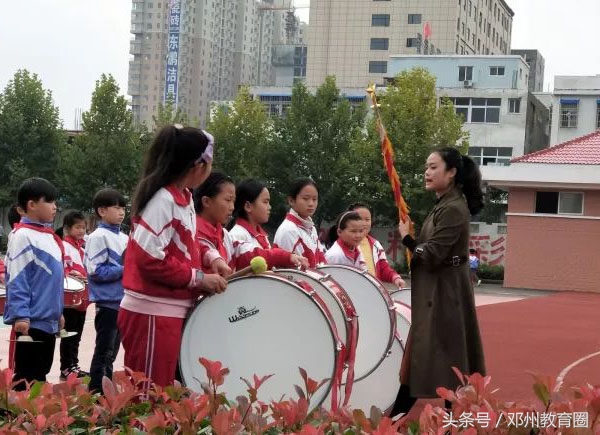 桑庄镇和小杨营乡中小学校长观摩邓州市花洲实验小学社团活动纪实