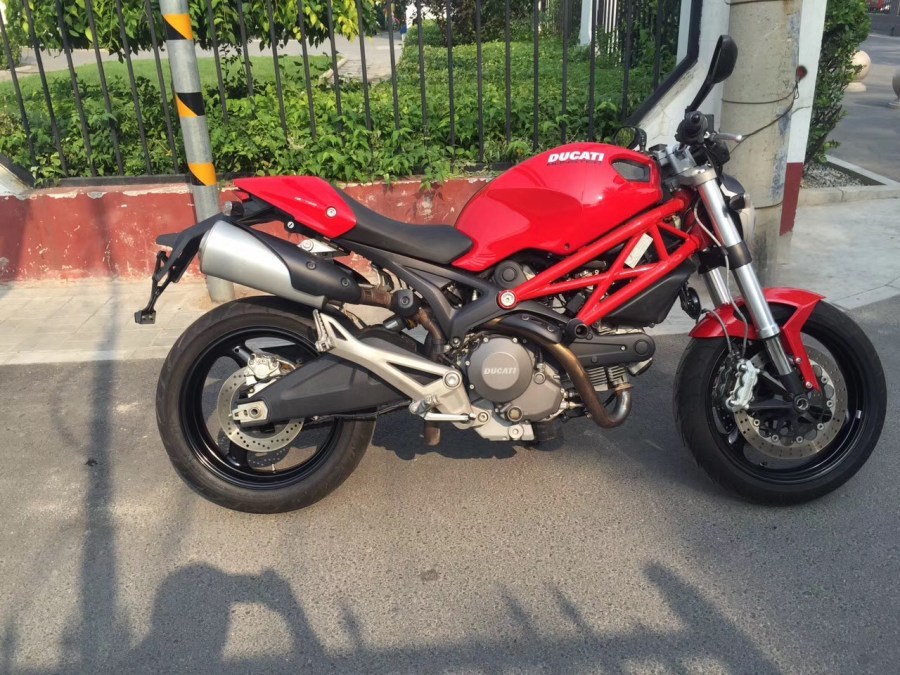 杜卡迪中国销量最高的一款摩托,杜卡迪795为什么比821便宜那么多