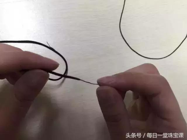 手串突然断了有讲究吗,手串珠子容易磨断绳子要怎样防止
