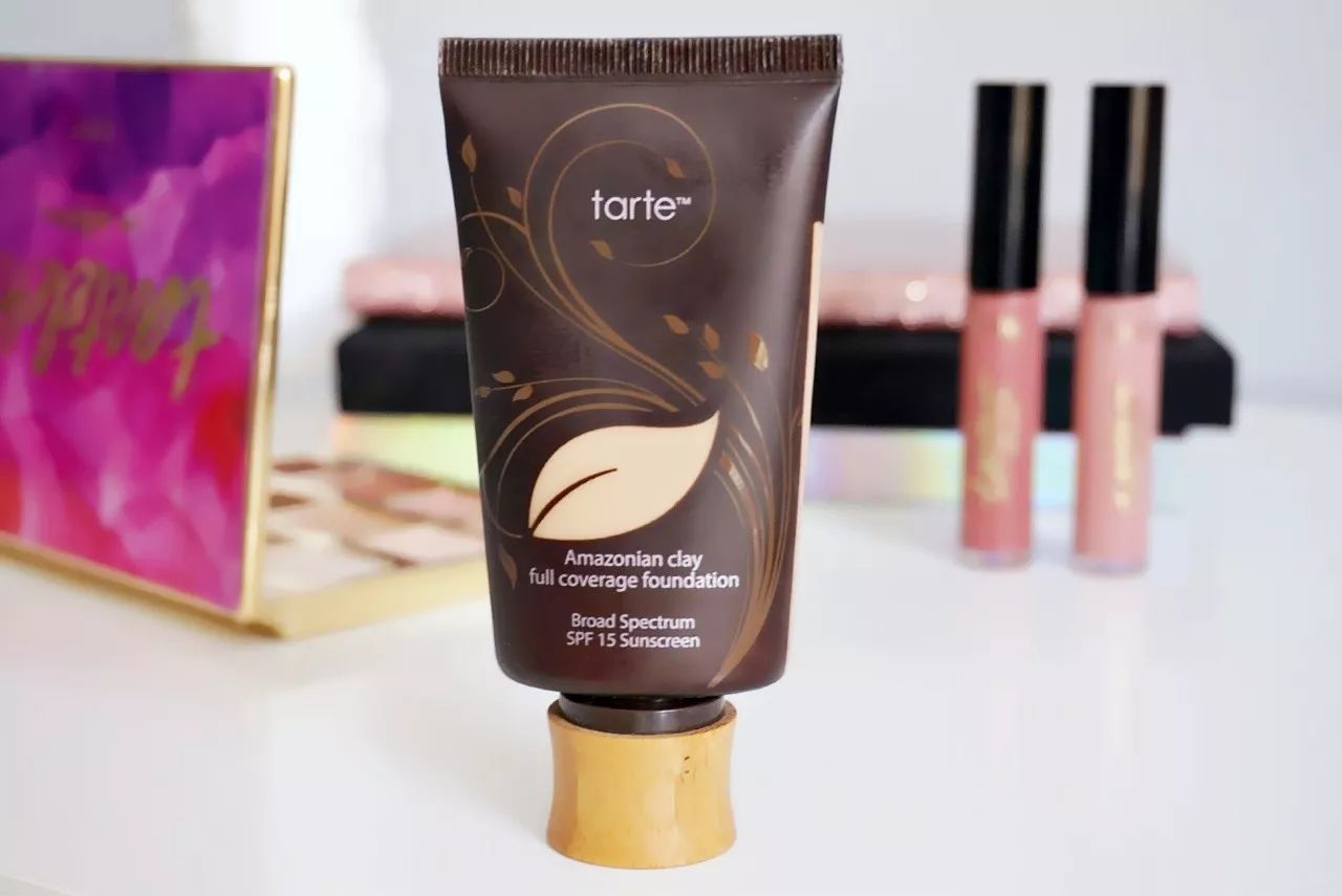 对方拒绝看你脱妆掉粉，并向你扔了7款换季保湿粉底液！