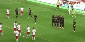 奇葩足球十大任意球,奇葩任意球防守