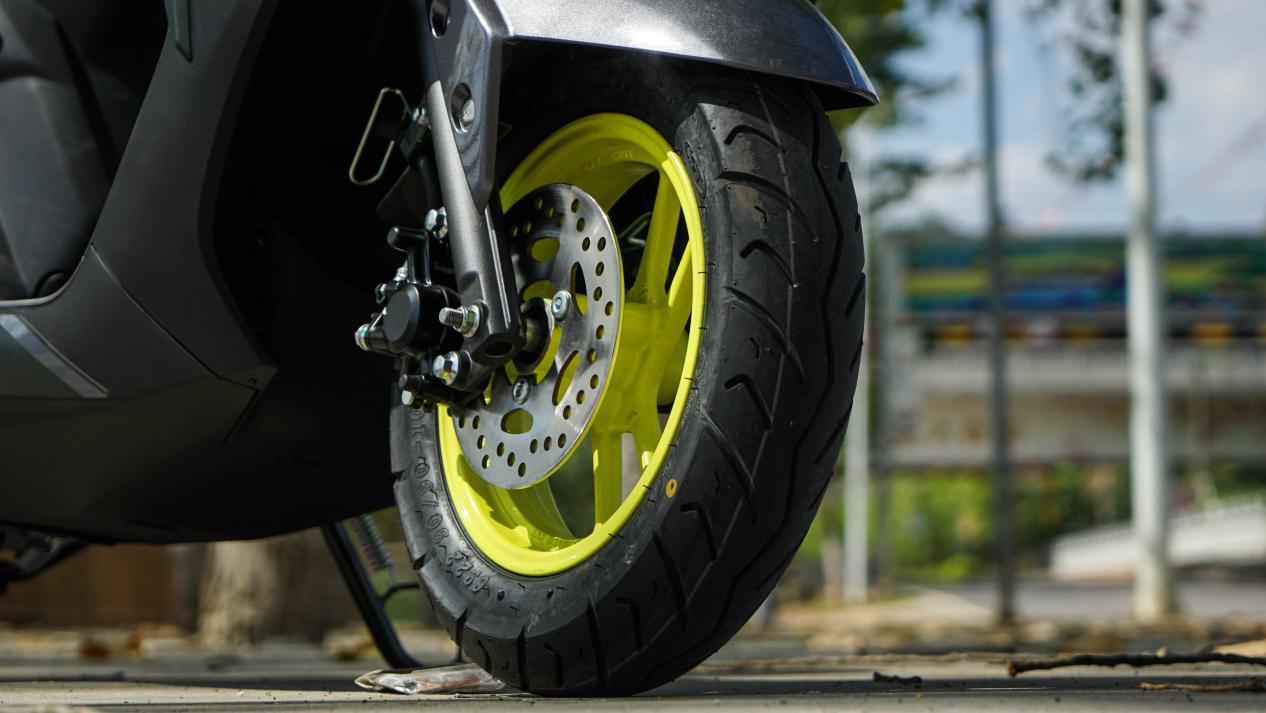 20款福喜125踏板评测,操控性好的本田125踏板车