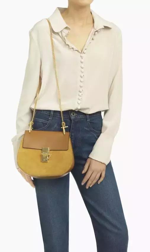 刘雯背的新款包是什么品牌,刘雯背过的一款蔻驰的包包