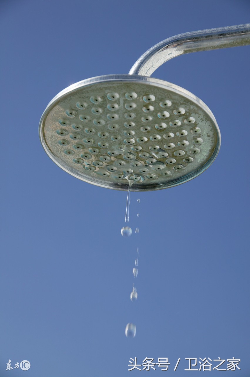 家里淋浴花洒出水小怎么办,家里花洒滴水怎么办