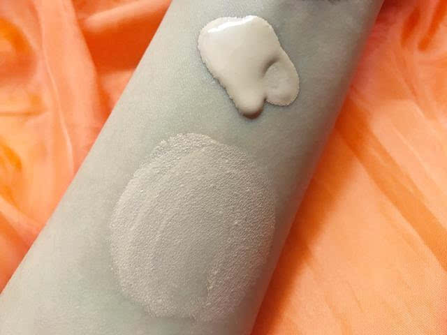 圣罗兰明彩亮颜粉底液,YSL明彩亮颜粉底液