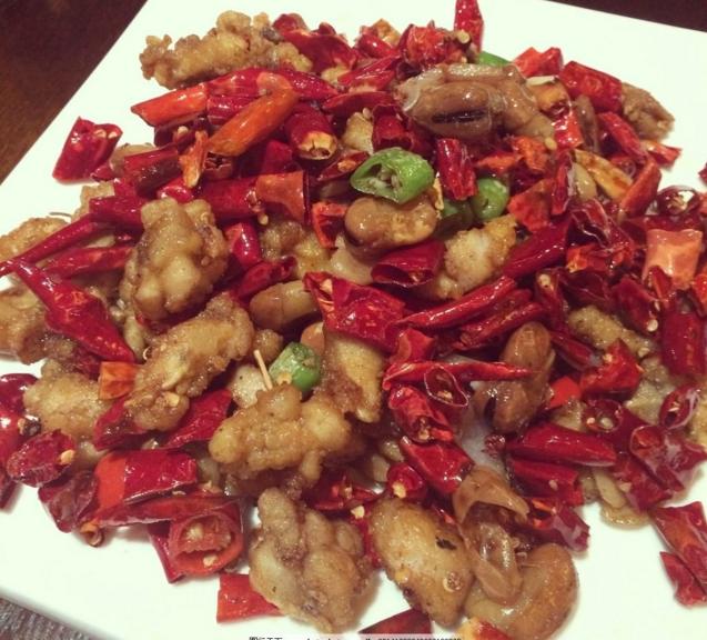 有些人一吃辣椒就满头大汗,吃饭吃辣椒满头大汗怎么回事